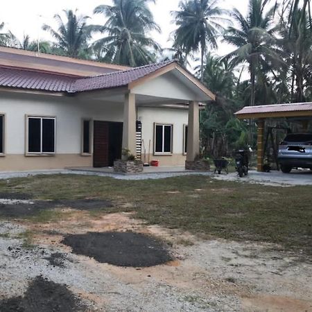 R & R Homestay Tanjung Karang Εξωτερικό φωτογραφία